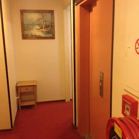 Hotel Budget Season Star Ámsterdam